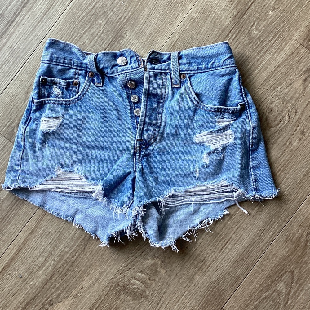 Levi’s 501 Distressed Blue Denim Shorts sz. 24